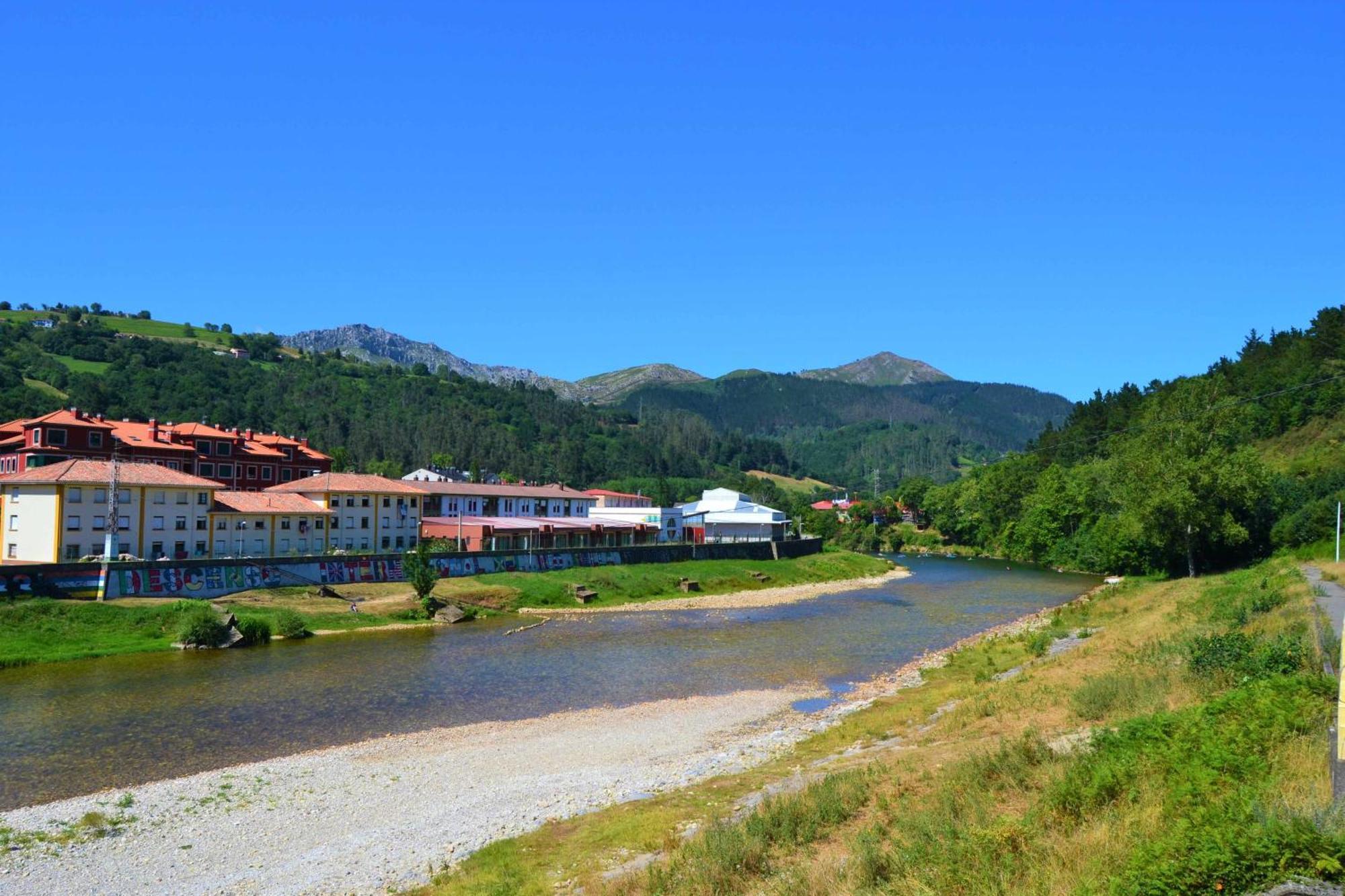 Casa La Gueelina En Asturias Βίλα Arriondas Εξωτερικό φωτογραφία